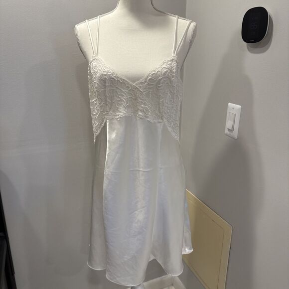 VINTAGE CAMISOLE by PRIVATE LUXURIES White SATIN Size Large - Picture 1 of 6